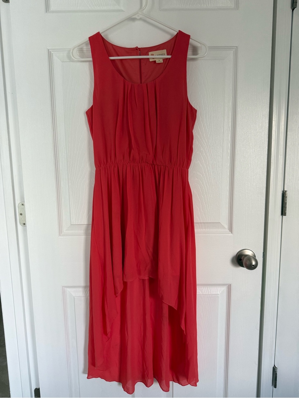 L'ATISTE Sleeveless Coral-Red High-Low Chiffon Dress